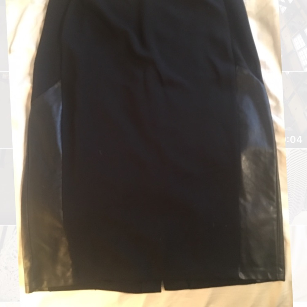 Leather detail pencil skirt